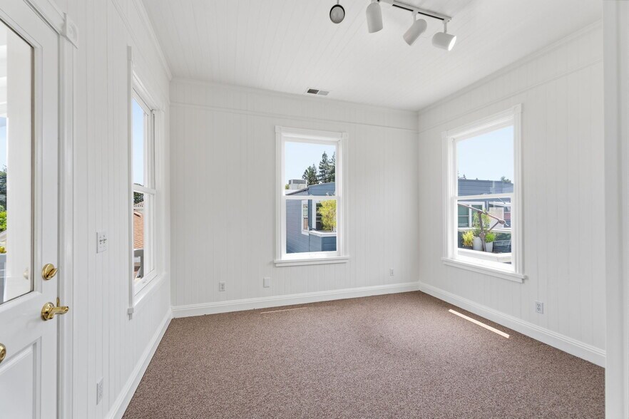 More Photos Of 499-503 Magnolia Ave, Larkspur Storefront Retail Residential For Sale