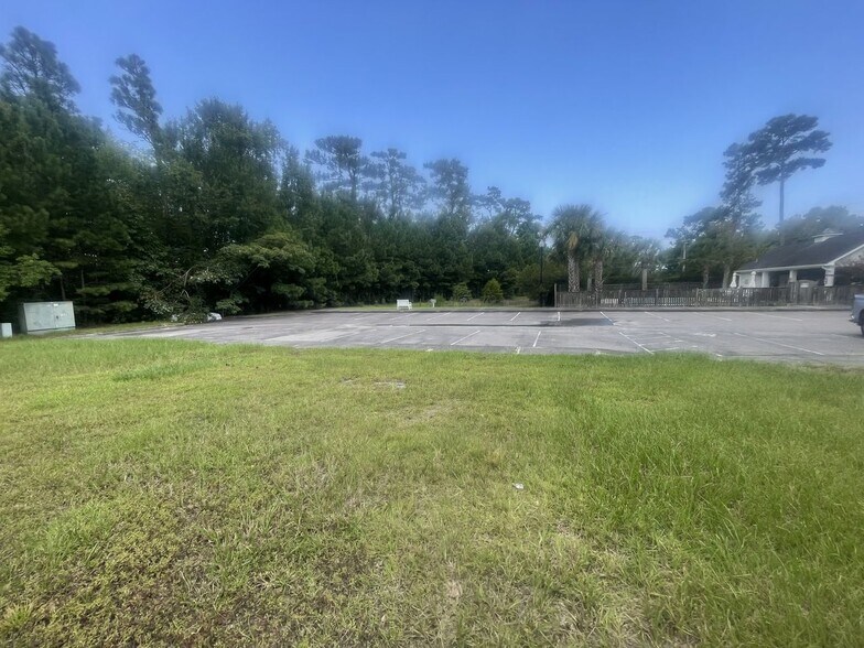 More Photos Of 225 Valencia Ct, Wilmington Land For Sale