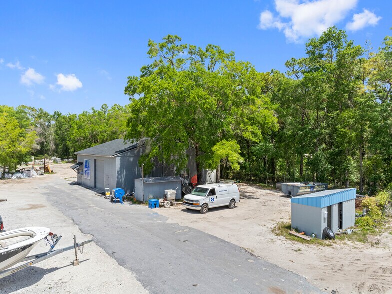 More Photos Of 16299 Cortez Blvd, Brooksville Service For Sale