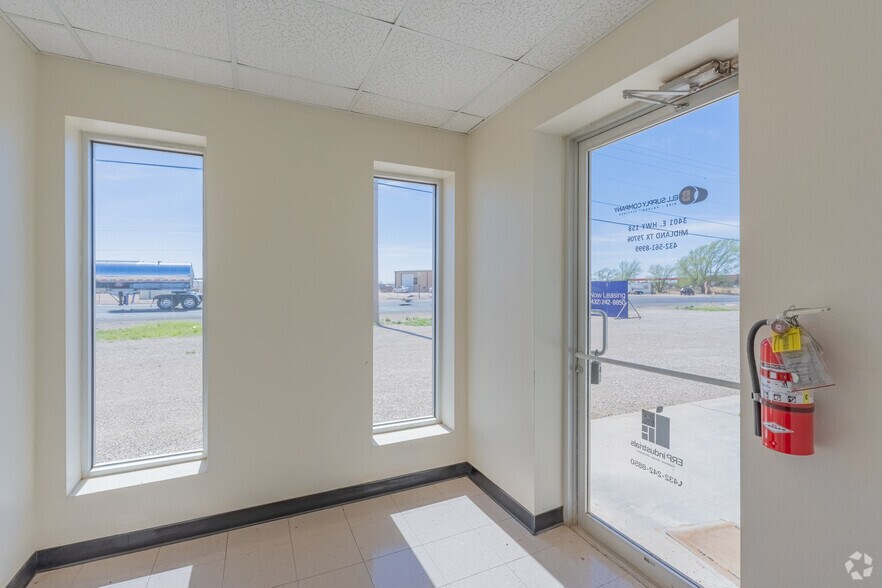 More Photos Of 3401 E State Highway 158, Midland Warehouse For Lease