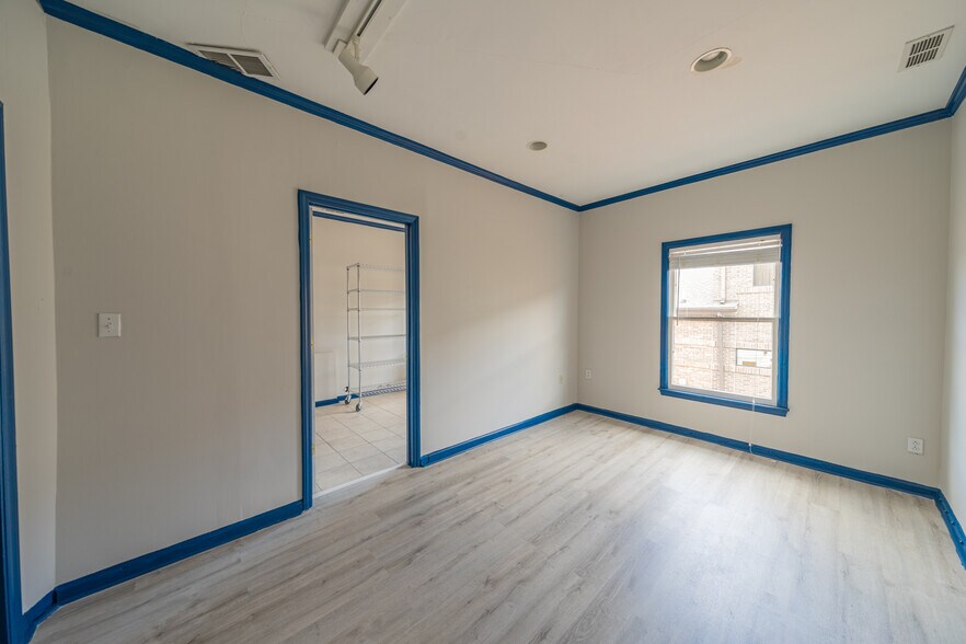 More Photos Of 1365 Westgate Center Dr, Winston-Salem Medical For Lease