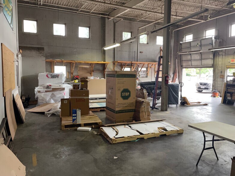 More Photos Of 16500 Chagrin Blvd, Shaker Heights Office For Sale