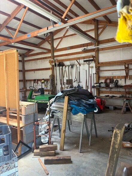 More Photos Of 15 School St, Taylors Warehouse For Lease