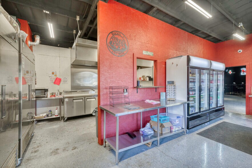 More Photos Of 710 S May St, Madisonville General Retail For Sale