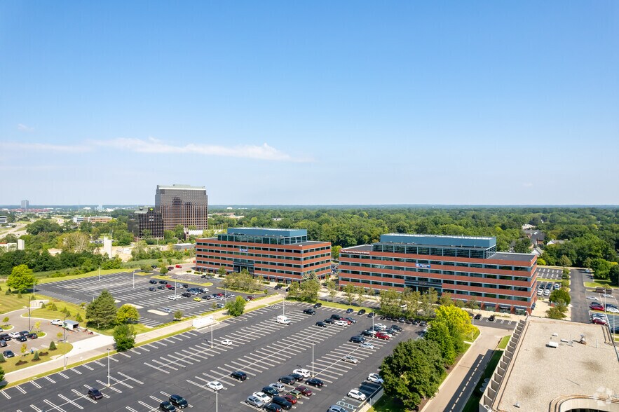 More Photos Of 20750 Civic Center Dr, Southfield Office For Lease