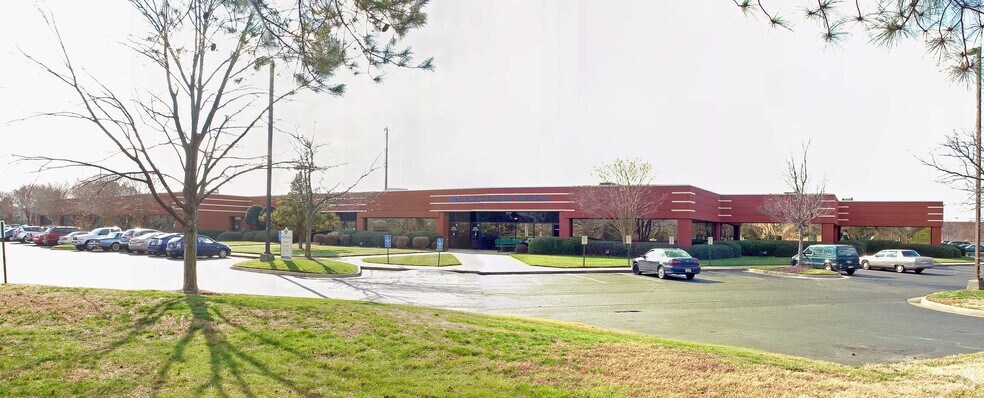 More Photos Of 1400 Crossways Blvd, Chesapeake Medical For Lease