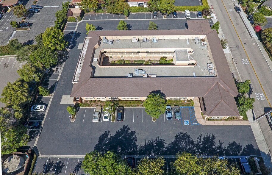 More Photos Of 5951 Encina Rd, Goleta Office For Lease
