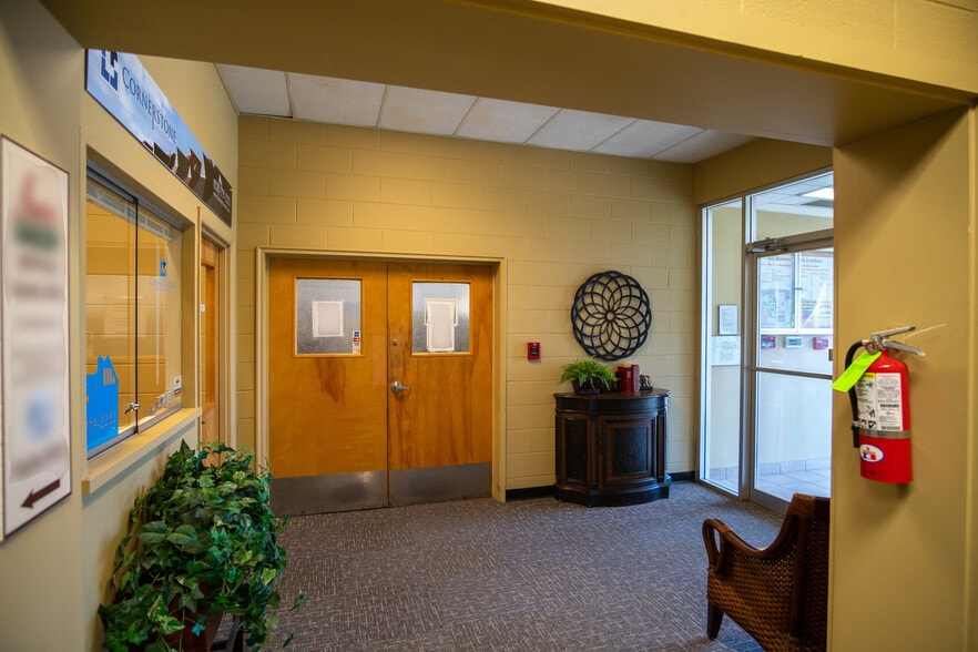 More Photos Of 128 Bingham Rd, Asheville Light Manufacturing For Sale