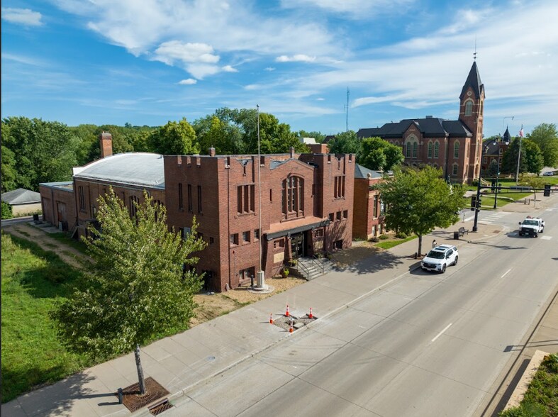 More Photos Of 419 S Minnesota Ave, Saint Peter Office For Sale
