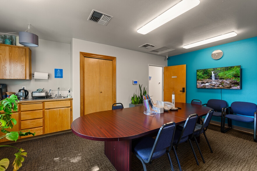 More Photos Of 6110 N Lombard St, Portland Medical For Lease
