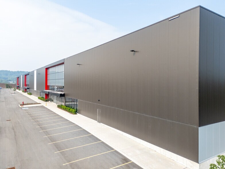 Primary Photo Of 1047 Barton St E, Hamilton Manufacturing For Sale