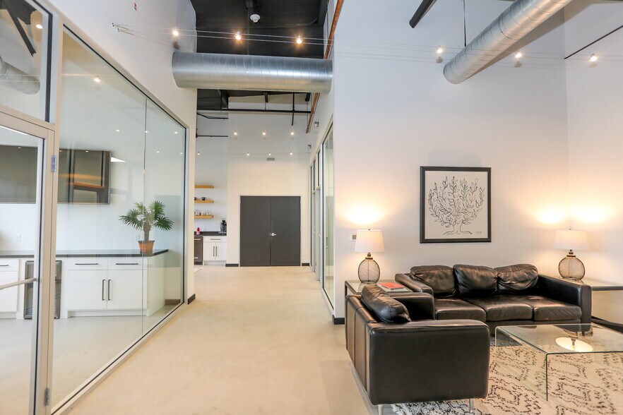 More Photos Of 525 Woodland Square Blvd, Conroe Coworking Space