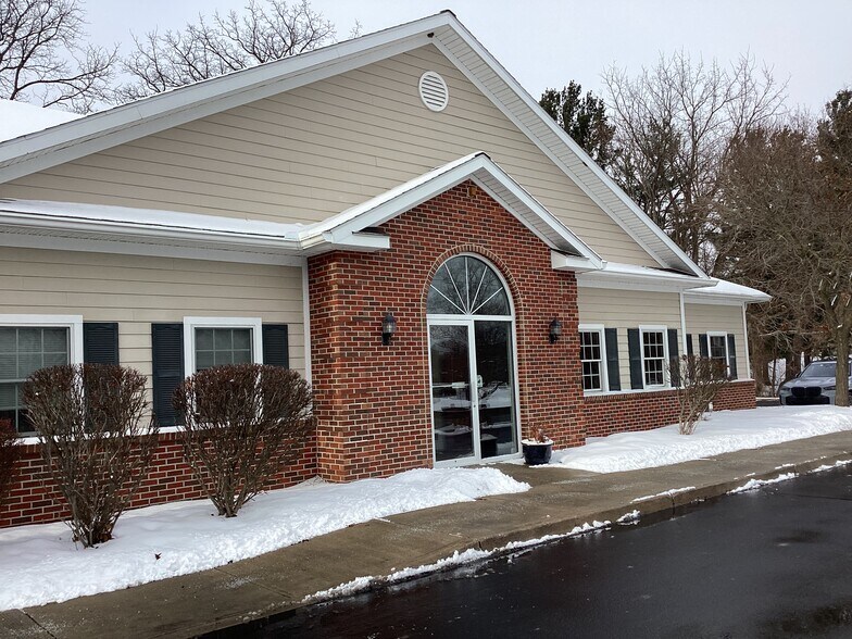 More Photos Of 271 Marsh Rd, Pittsford Office For Lease
