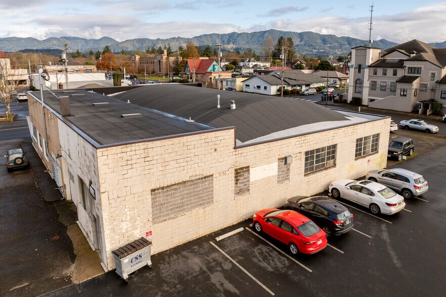 More Photos Of 2105 4th St, Tillamook Industrial For Sale