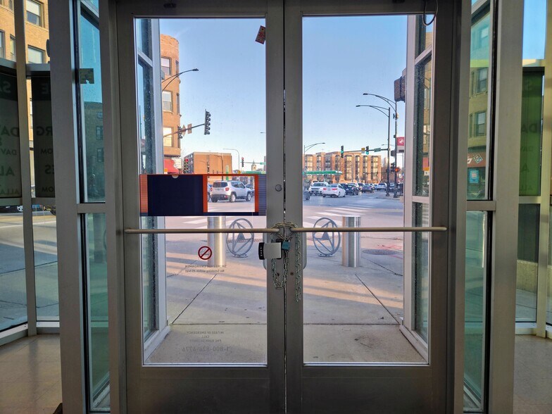 More Photos Of 1640 W Fullerton Ave, Chicago Bank For Lease