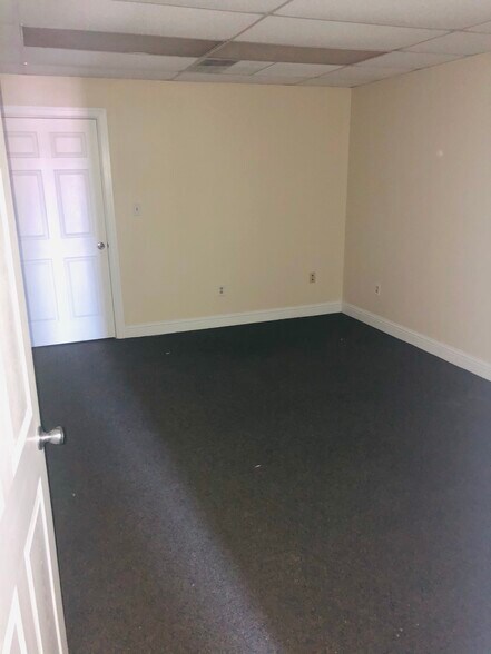More Photos Of 936 Bowen Way, Prattville Warehouse For Lease