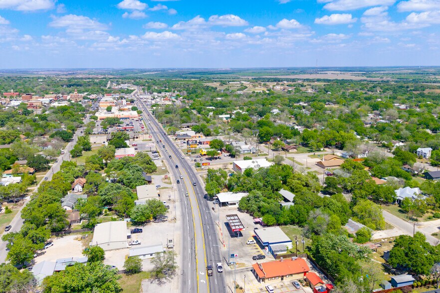 More Photos Of 725 S Brazos St, Lockhart Land For Sale