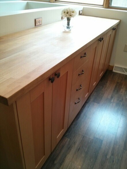 More Photos Of 2600-2604 N Booth St, Milwaukee Storefront Retail Residential For Sale