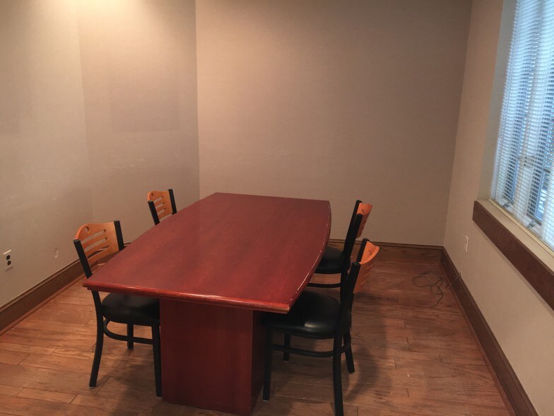 More Photos Of 3923 Blenheim Blvd, Fairfax Medical For Sale