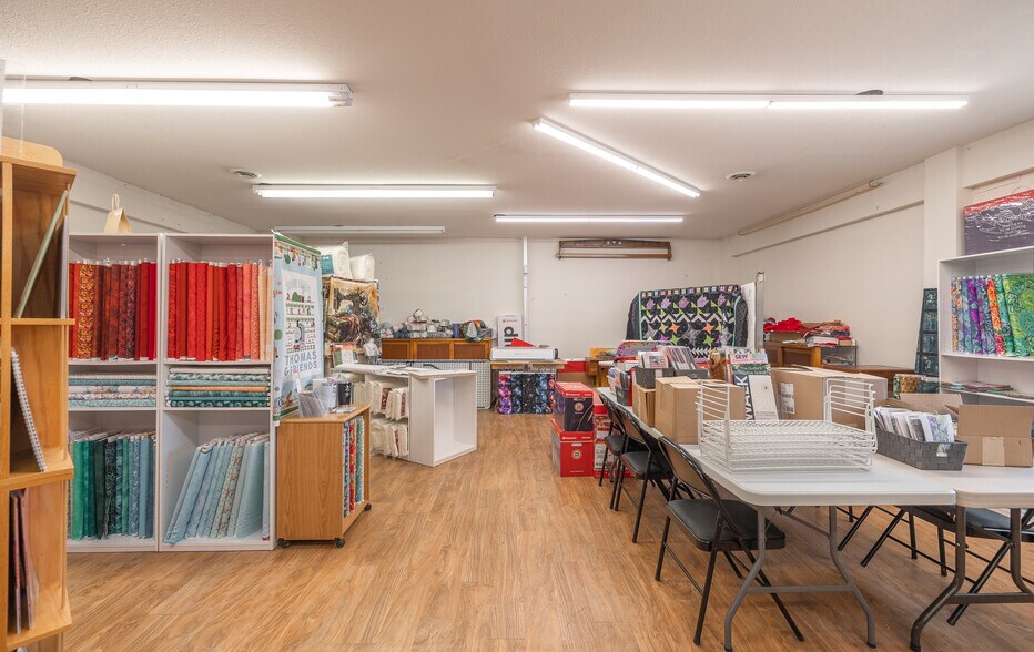 More Photos Of 404 MO-72, Rolla General Retail For Sale