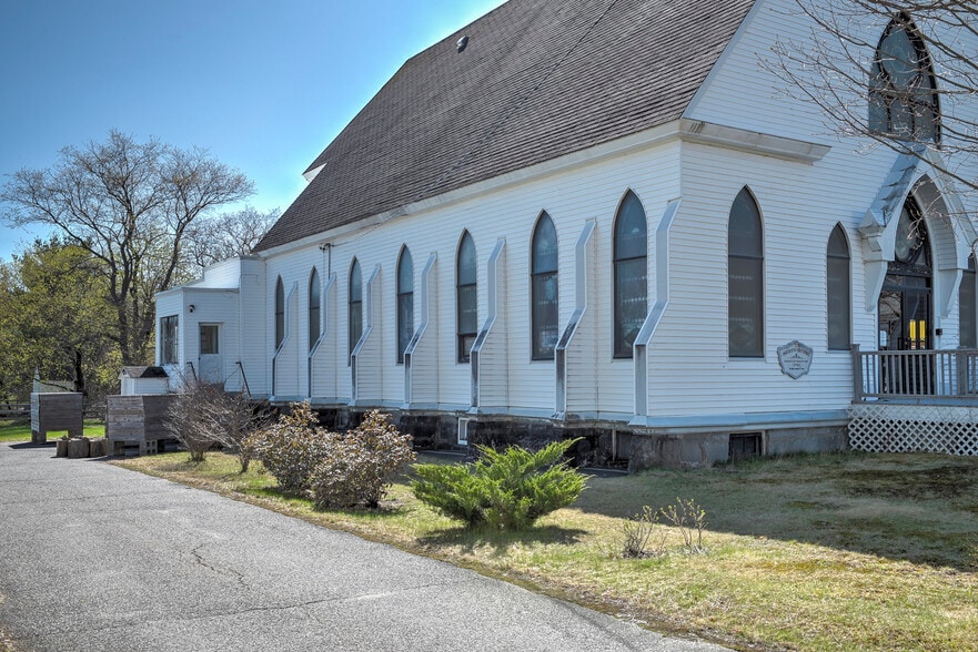 More Photos Of 33 School St, Troy Religious Facility For Sale