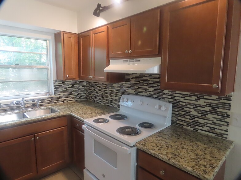 More Photos Of 1307 Cook St, Deland Apartments For Sale