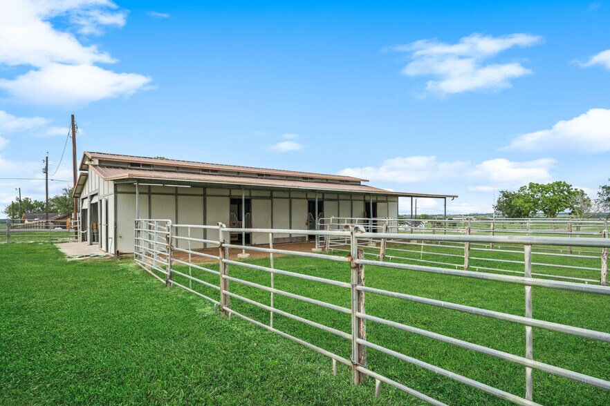 More Photos Of 119 FM 1891, Shiner Land For Sale