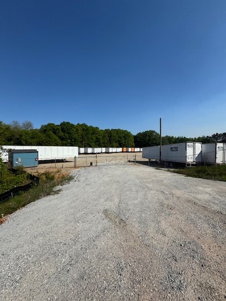 More Photos Of 116 Railroad Way, Barnesville Land For Lease