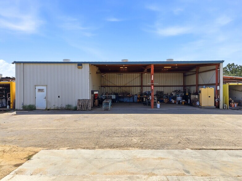 More Photos Of 1260 Buttonwillow Ave, Reedley Warehouse For Sale