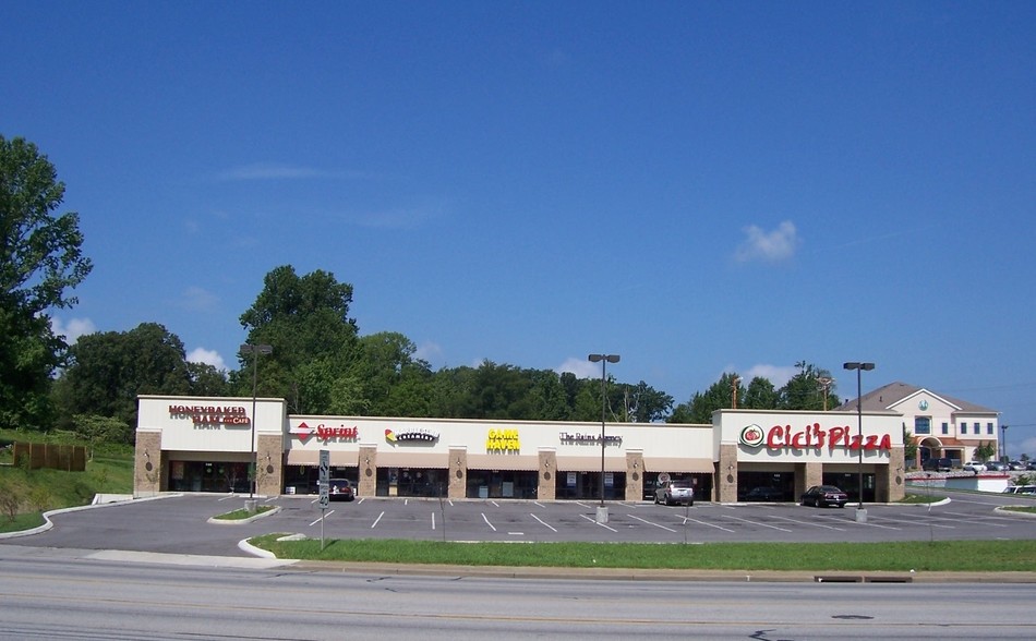 Primary Photo Of 541 S Willow Ave, Cookeville Storefront Retail Office For Lease