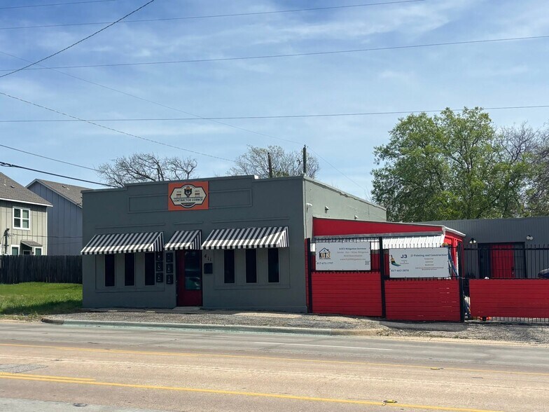 Primary Photo Of 411 S Riverside Dr, Fort Worth Storefront Retail Office For Lease