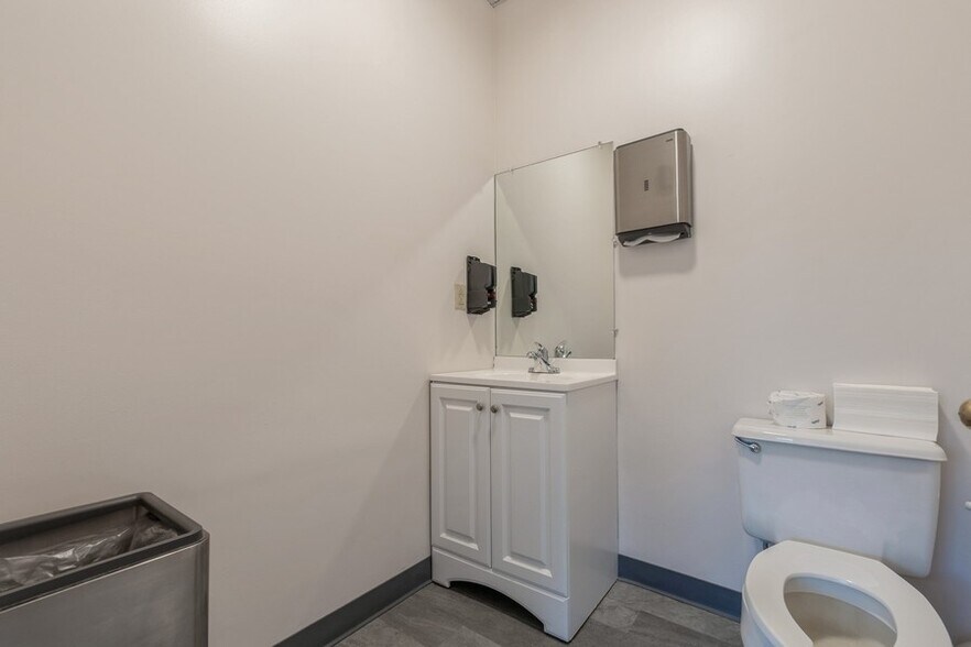 More Photos Of 3121 US Highway 22, Branchburg Coworking Space