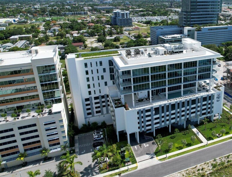 More Photos Of 2820 NE 214th St, Aventura Loft Creative Space For Sale