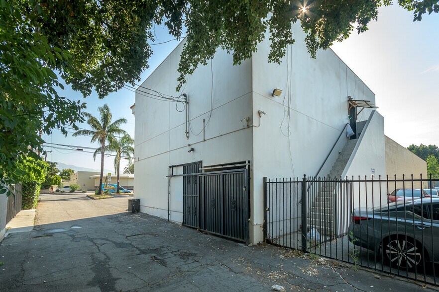 More Photos Of 1108 5th St, San Fernando Storefront Retail Office For Sale