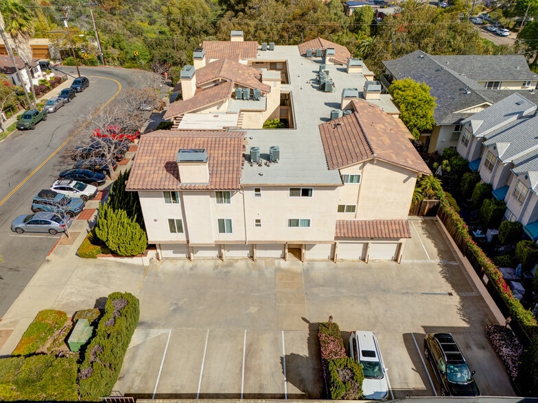 More Photos Of 4069 Goldfinch St, San Diego Apartments For Sale