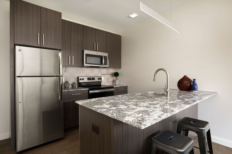 More Photos Of 190 Pleasant St, Malden Apartments For Lease