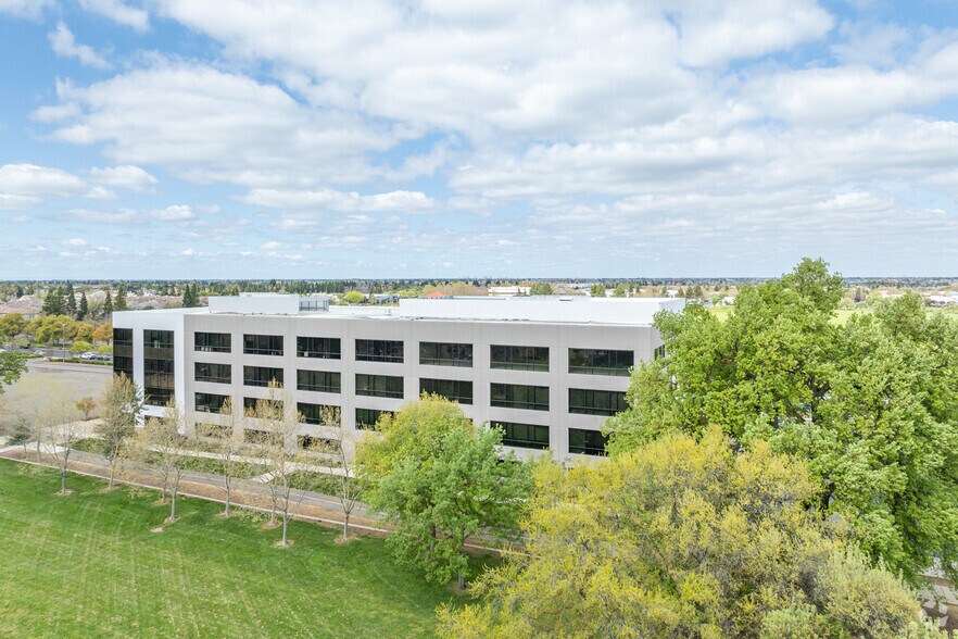 More Photos Of 8220 Longleaf Dr, Elk Grove Office For Lease