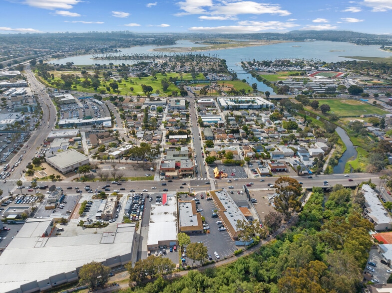 More Photos Of 2710 Garnet Ave, San Diego Unknown For Lease