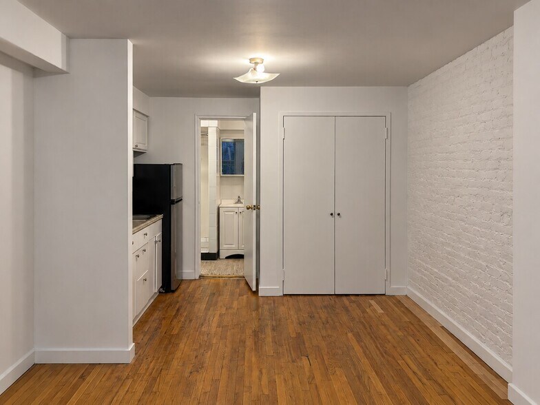 More Photos Of 237 E 12th St, New York Apartments For Lease