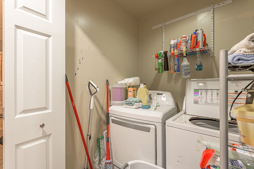 More Photos Of 131 Commerce st, Lovelady General Retail For Sale