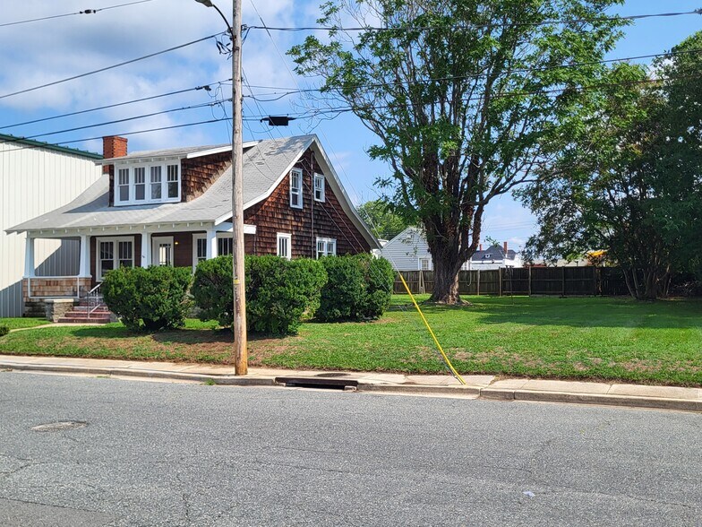 More Photos Of 203 Sunburst Hwy, Cambridge Office For Sale