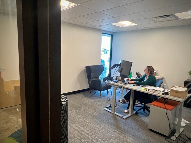 More Photos Of 6539 E 31st St, Tulsa Coworking Space