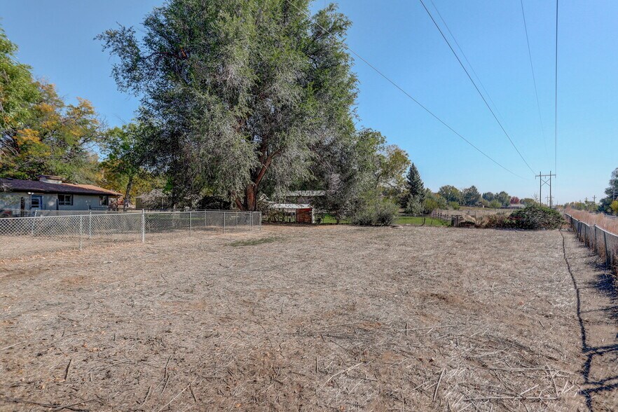 More Photos Of 2107 3rd Ave, Longmont Apartments For Sale
