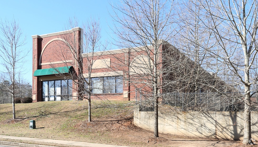 More Photos Of 800 Highway 54 W, Fayetteville Unknown For Lease