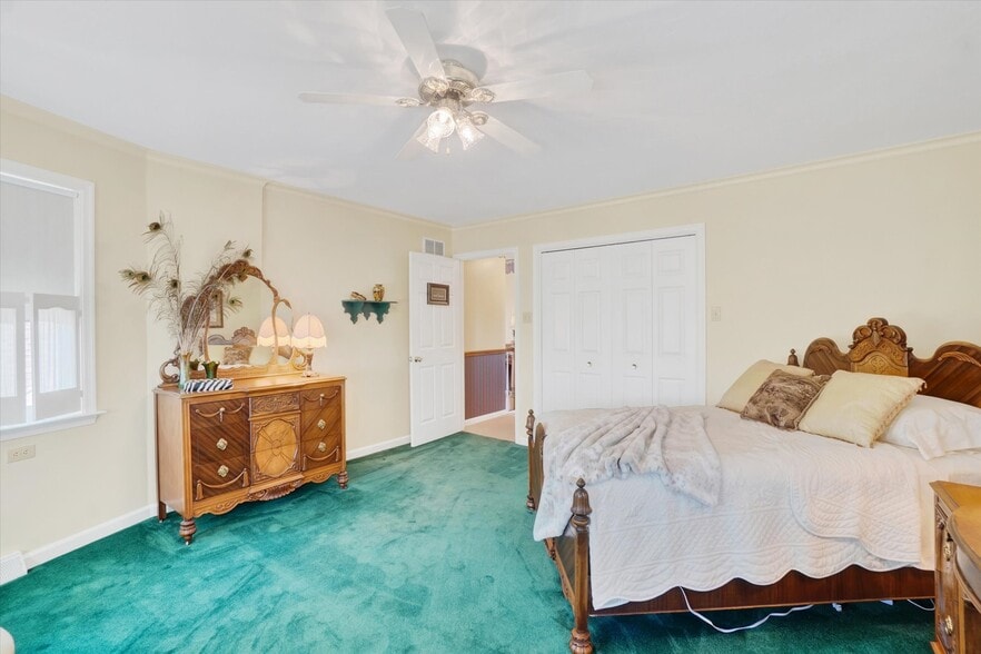 More Photos Of 2553 Roosevelt Ave, York Flex For Sale