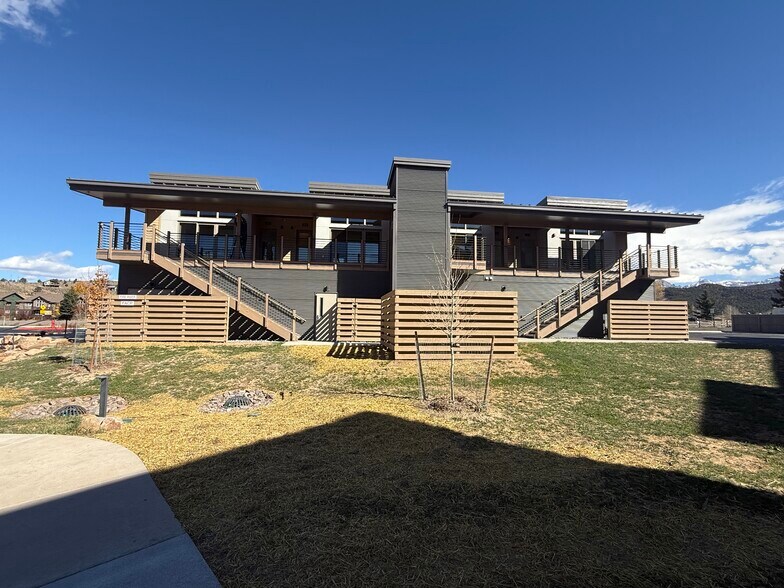 More Photos Of 205 Jasper Pl, Ridgway General Retail For Lease