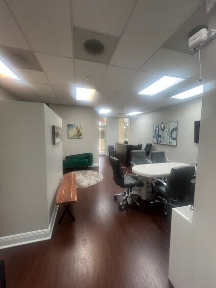 More Photos Of 16540 Pointe Village Dr, Lutz Storefront Retail Office For Lease