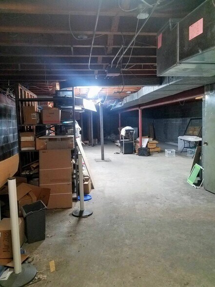 More Photos Of 563-565 High Mountain Rd, North Haledon Bank For Lease