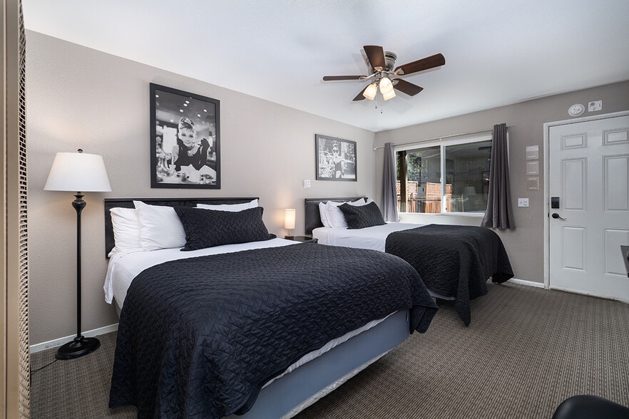 More Photos Of 1072 Ski Run Blvd, South Lake Tahoe Hotel For Sale