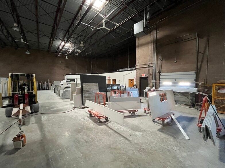 More Photos Of 108 Clematis Ave, Waltham Unknown For Lease